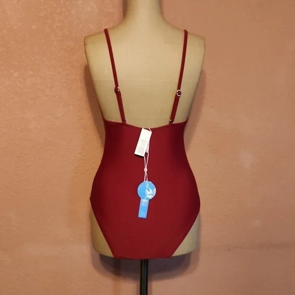 NEW Sangria Burgundy Maroon one piece swimsuit Size S swim Beach Pool Travel - Picture 6 of 9